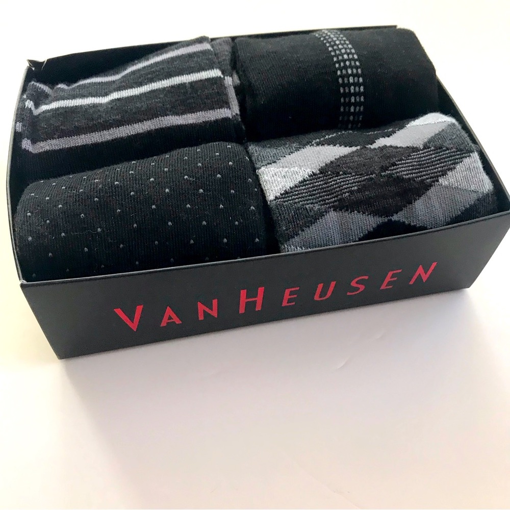 NEW Van Heusen 4 Pack Dress Socks